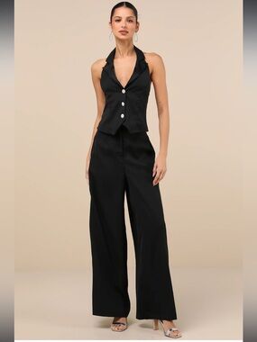 NWT‎ Lulus Captivating Sophistication Black Halter Vest Jumpsuit Size Large